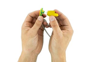 HU31026-hand-cable-vert_small